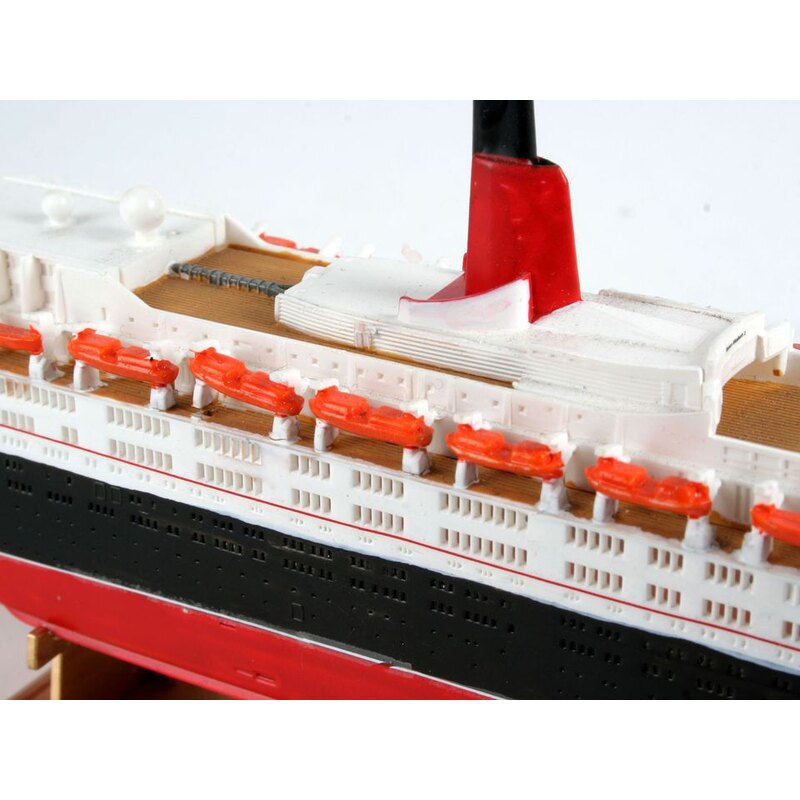 Queen Elizabeth 2